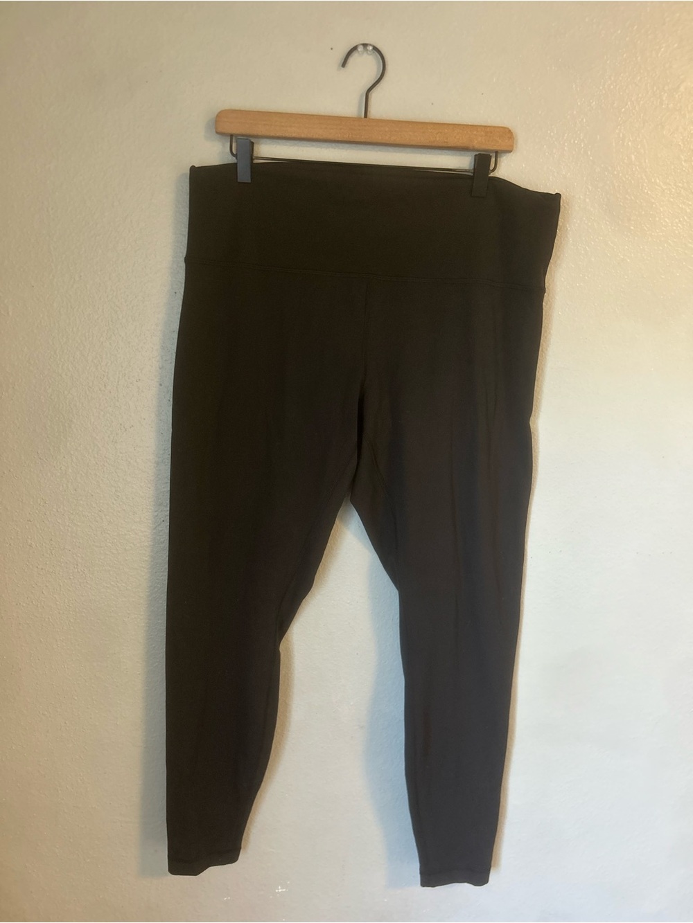 Lululemon black wunder train leggings Sz 18